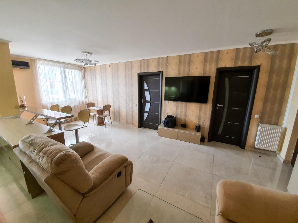 Apartmán Royal Central Apartament Oradea Exteriér fotografie